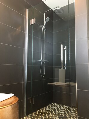 Premier Villa | Bathroom - Ra Whenua (Twizel)
