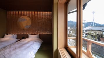kagetsu | In-room safe, iron/ironing board, free WiFi, bed sheets