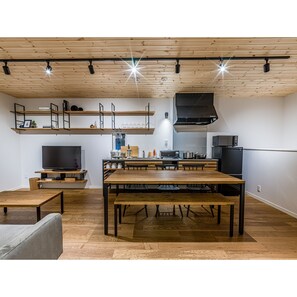 In-room dining - Rakuten STAY HOUSE x WILLSTYLE Itoshima (Itoshima)
