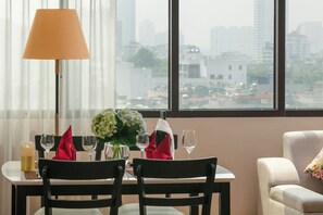 Deluxe Apartment | Living area | 42-inch flat-screen TV with cable channels, TV - HB Serviced Apartment - 121B Quan Hoa (Hanoi)