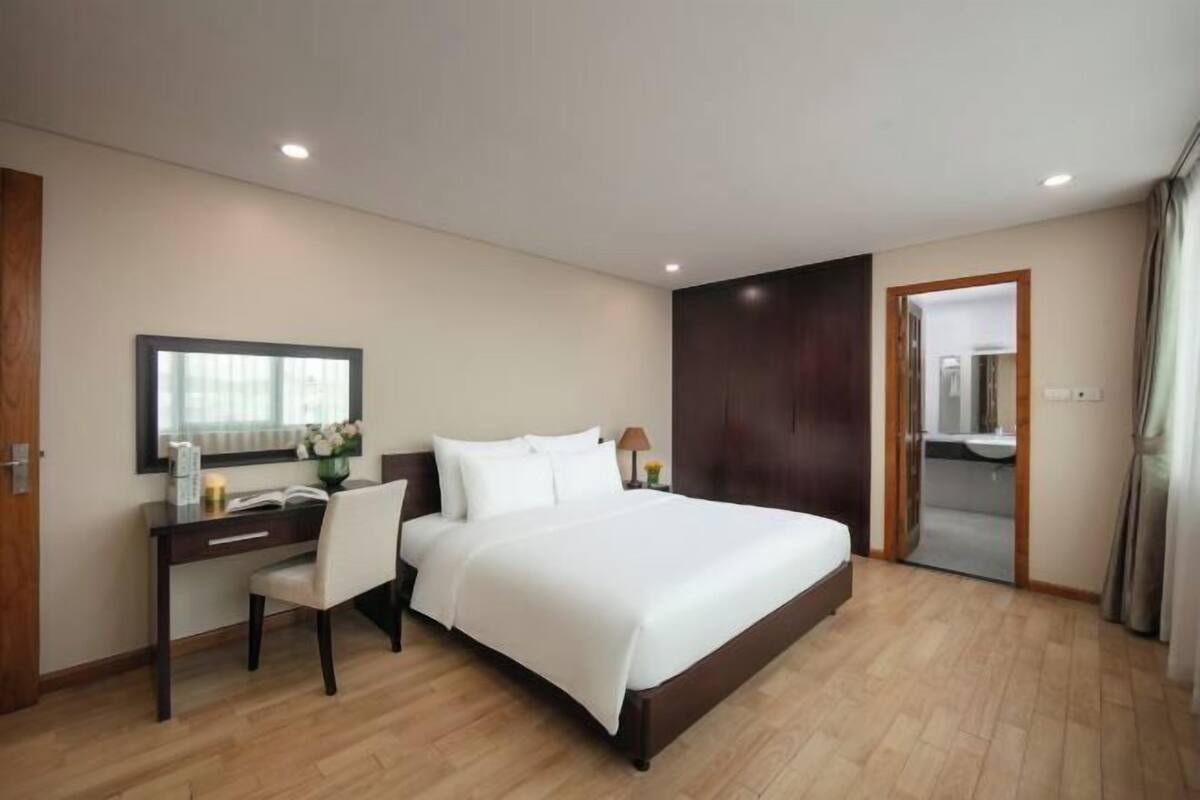 1 bedroom, in-room safe, desk, laptop workspace