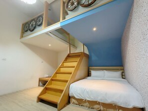 Family Room | Desk, soundproofing, free WiFi - 17 Happiness (Liuqiu)