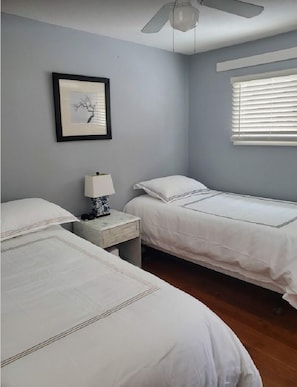 3 habitaciones, cuna de viaje, wifi gratis y ropa de cama