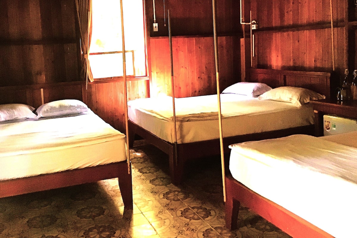 Basic Triple Room | Individually decorated, individually furnished, desk, soundproofing