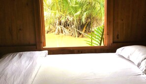 Individually decorated, individually furnished, desk, soundproofing - Ben Tre Farm Stay (Ben Tre)