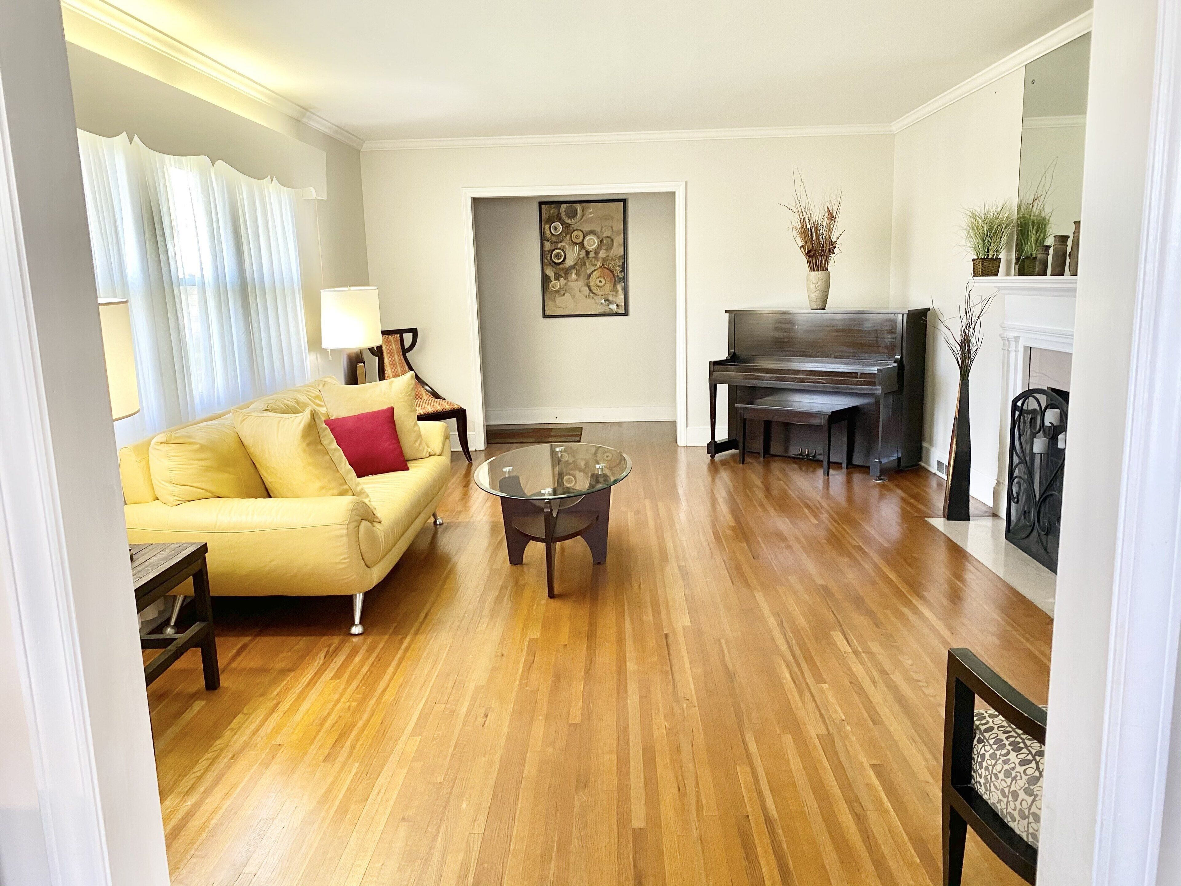 Greenhouse Studios very cozy and minutes from Uptown, Airport, Whitewater Center