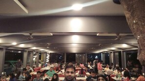 Dining - Meghna Retreat (Mahabaleshwar)