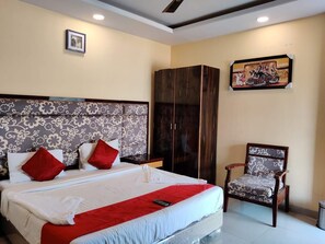 Interior detail - Meghna Retreat (Mahabaleshwar)