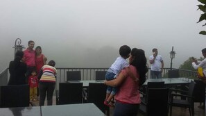 Dining - Meghna Retreat (Mahabaleshwar)