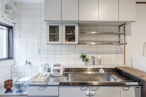 Private Vacation Home | Private kitchen | Fridge, microwave, stovetop, electric kettle - Funhouse Katsuragawa (Kyoto)