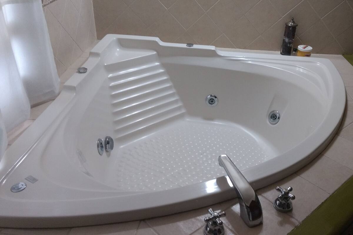 2 habitaciones, ropa de cama de alta calidad y cubrecamas