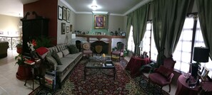 Front of property - Luxury Home Hospedaje (Guanajuato)