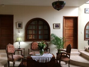 Living area - Luxury Home Hospedaje (Guanajuato)