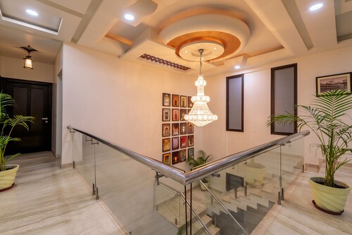 Bungalow by the station by Vista Rooms