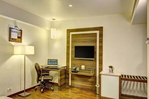 Habitación superior | Insonorización, tabla de planchar con plancha y wifi gratis 