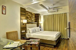 Executive Room - Hotel Aaram Orchard (Ahmedabad)