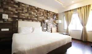 Phòng cách âm, bàn ủi/dụng cụ ủi quần áo 