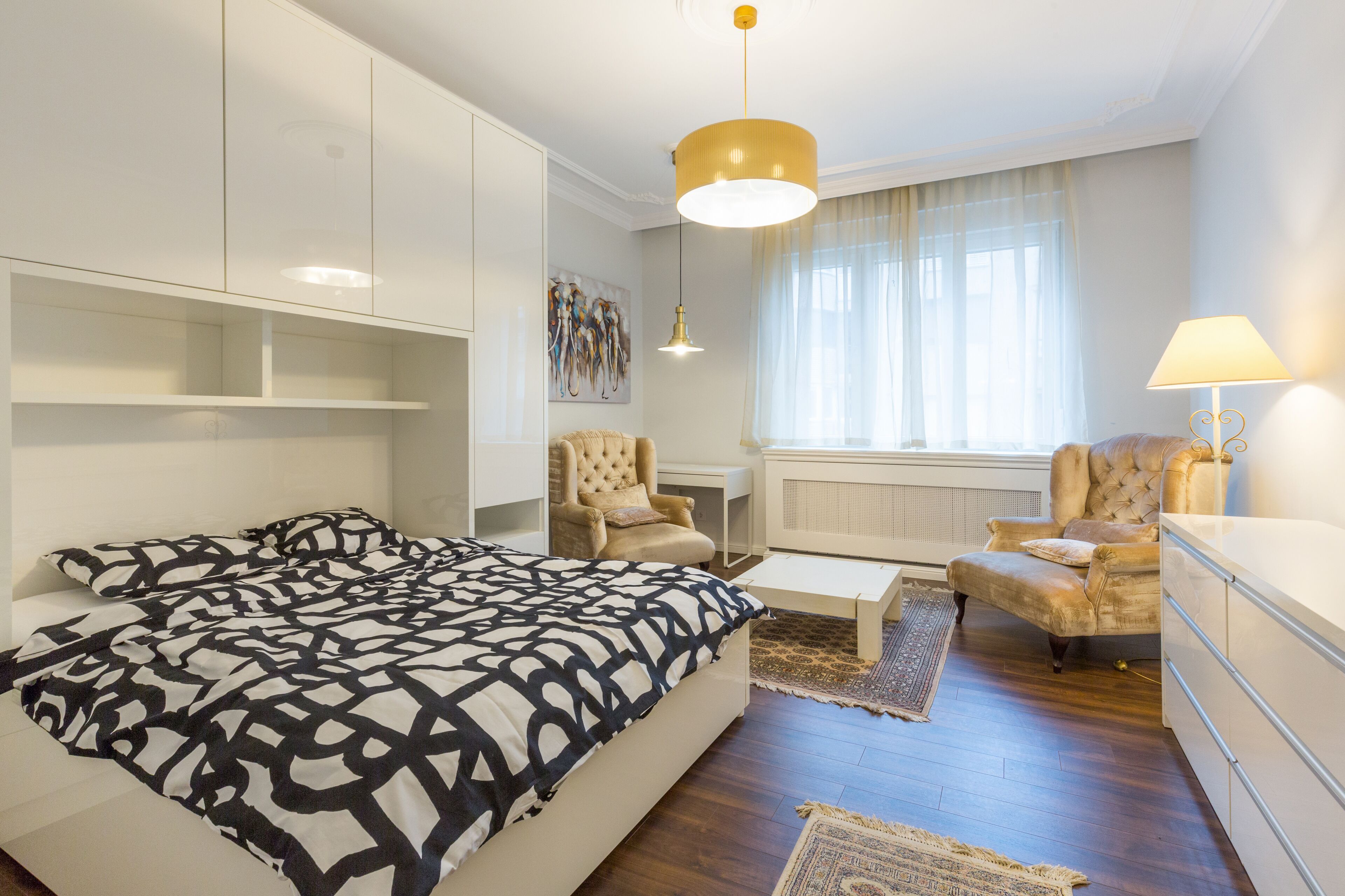 Deluxe Apartment | 1 bedroom, desk, laptop workspace, blackout drapes