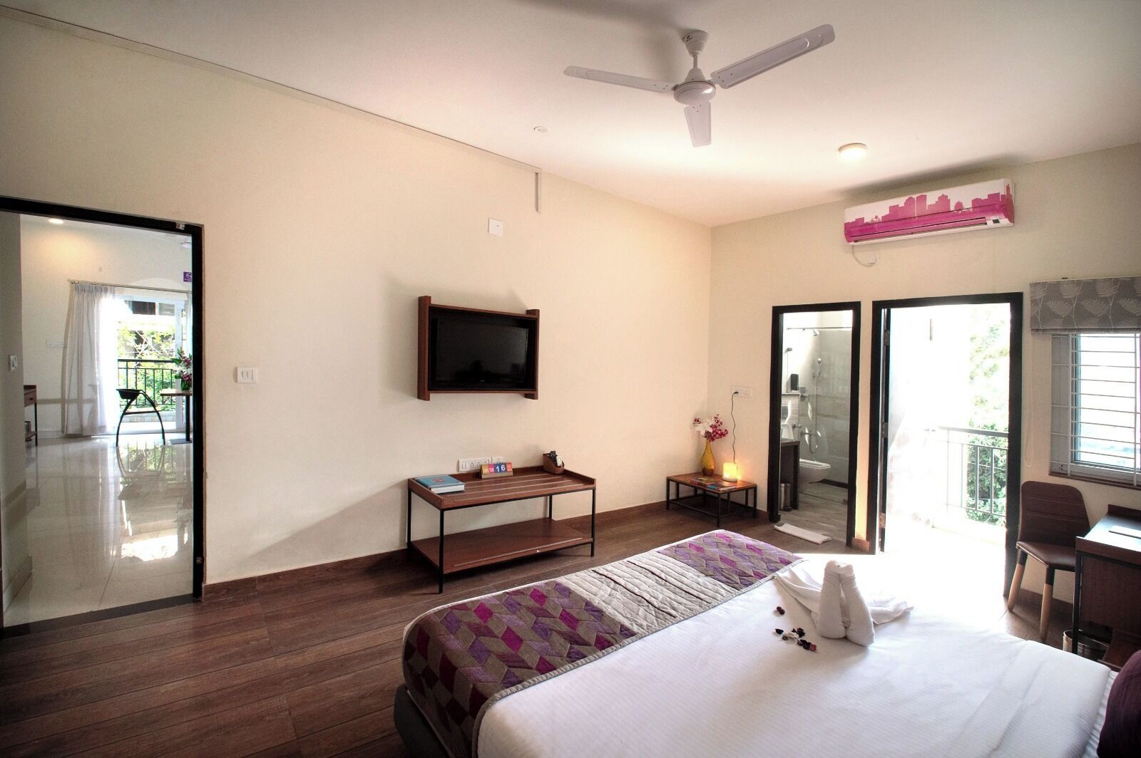 Desk, free WiFi, bed sheets, wheelchair access