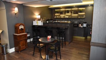 Bar (en la propiedad)