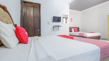 Standard Twin Room | Desk, free WiFi, bed sheets