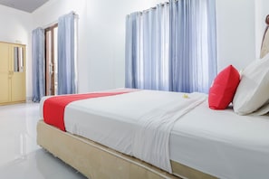 Desk, free WiFi, bed sheets - OYO 1514 Rara Inn (Kuta)