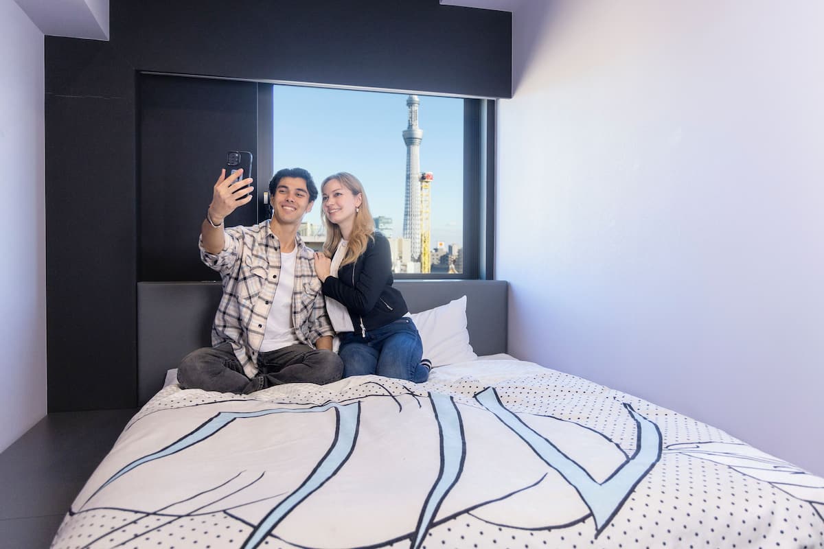 2 chambres, fer et planche à repasser, accès au Wi-Fi (inclus)