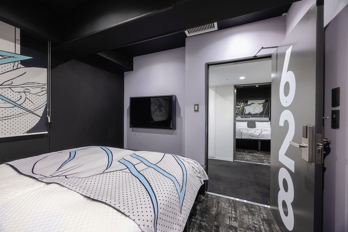 Zimmer, Nichtraucher (Adjoining) | 2 Schlafzimmer, Bügeleisen/Bügelbrett, kostenloses WLAN, Bettwäsche