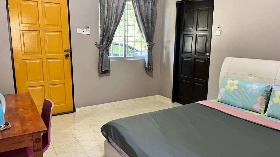 Classic Double Room | Blackout curtains, free WiFi, bed sheets
