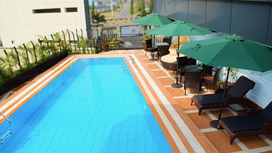 De Boss Deluxe Hotel