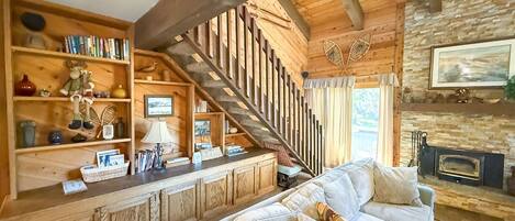 TV, fireplace, DVD player