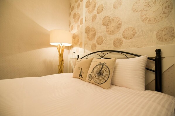Blackout curtains, rollaway beds, free WiFi, bed sheets