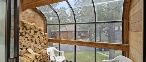 المنطقة المحيطة بالمنشأة