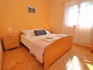 2 bedrooms, Internet