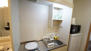ห้องซิตี้สำหรับสี่ท่าน, 1 ห้องนอน, ห้องครัว, วิวเมือง | ครัวขนาดเล็กส่วนตัว