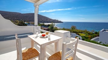 House, 1 Bedroom | Balcony