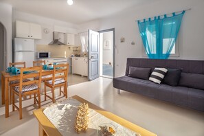 Ferienhaus, 1 Schlafzimmer (3) | Eigene Küche | Kühlschrank, Ofen, Herdplatte, Kochgeschirr/Geschirr/Besteck