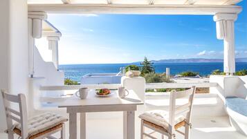 House, 1 Bedroom (2) | Balcony