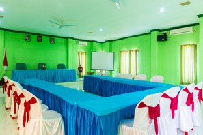 Meeting facility - Super OYO 1682 Greenia Hotel (Kupang)