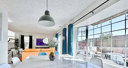 Zentral gelegenes 3-Zimmer-Haus mit hügeligem Blick. Keine hinteren Nachbarn!