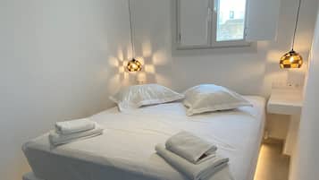 Kamar Double Basic | 1 kamar tidur, brankas, setrika/meja setrika, dan Wi-Fi gratis