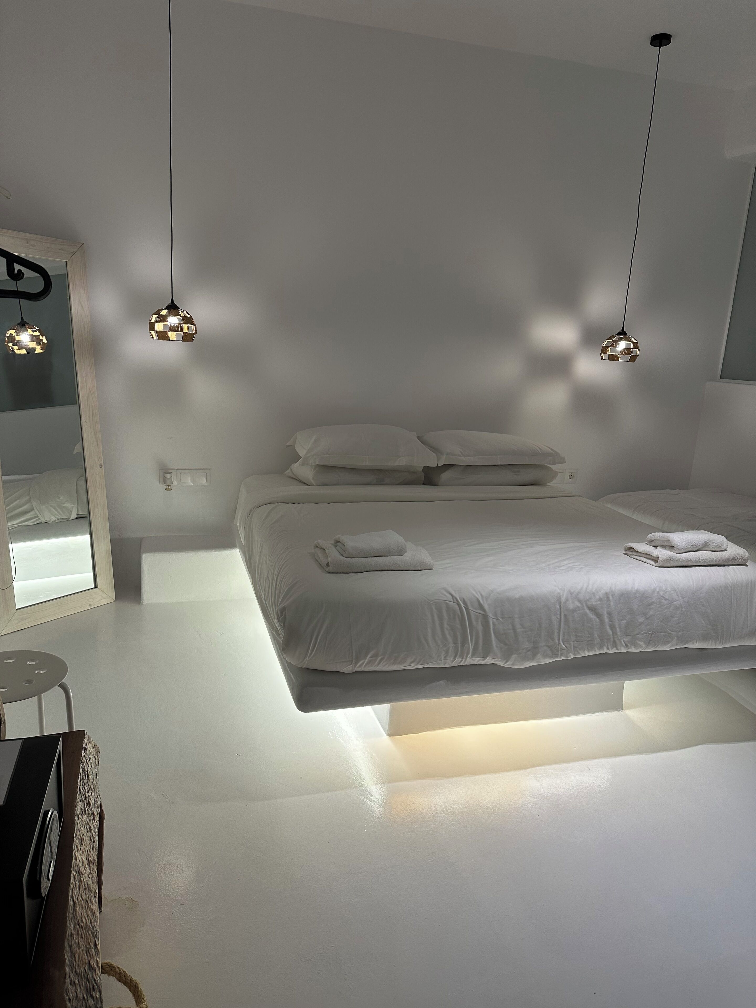 Budget Family Studio | Két bảo mật tại phòng, bàn ủi/dụng cụ ủi quần áo 