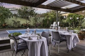 含每日當地特色早餐