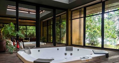 Toya Toya by Vista Rooms