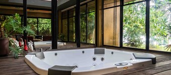 Toya Toya by Vista Rooms