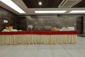 Daily buffet breakfast (INR 300 per person)