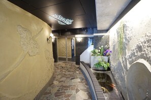Property entrance - Apartment Y Mell Theater Resort (Osaka)