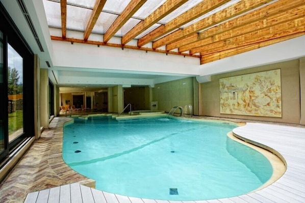 2 indoor pools, open 7:00 AM to 7:00 PM, free pool cabanas