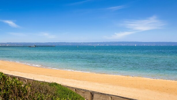 Unclassified image, 1 of 16, button - Como Villa | Family Retreat Close to Beach & Shops (Parkdale)