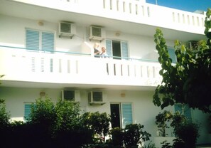 Front of property - Julia Apartments (Rethymno)